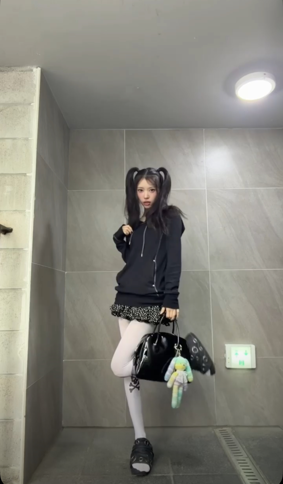 [잡담] 모카는 진짜 옷도 항상 잘입는 것 같아 | 인스티즈