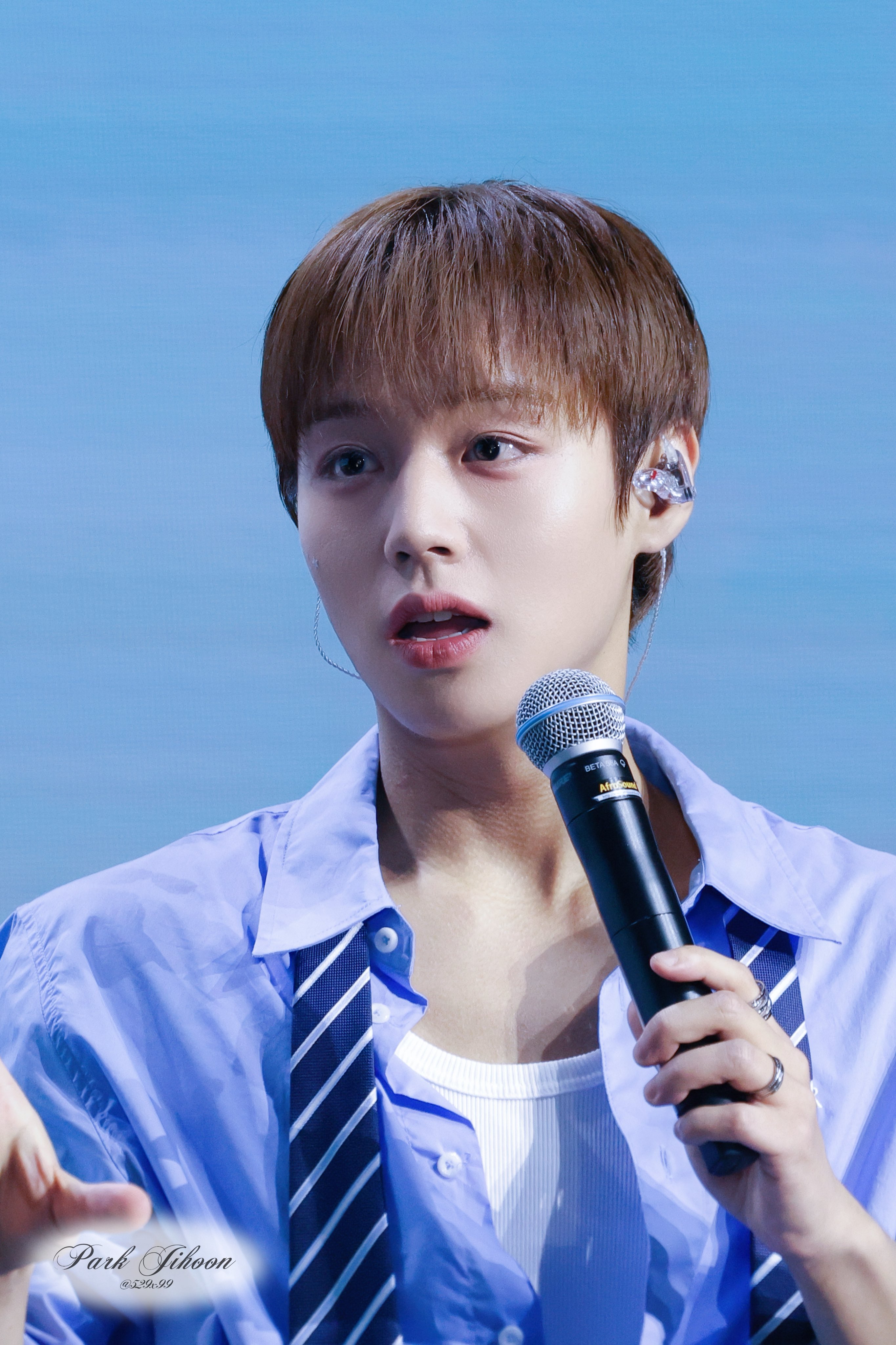 [잡담] 박지훈 이번 팬콘 레전드짤 철저히 엄선해서 낉여옴(보장) | 인스티즈