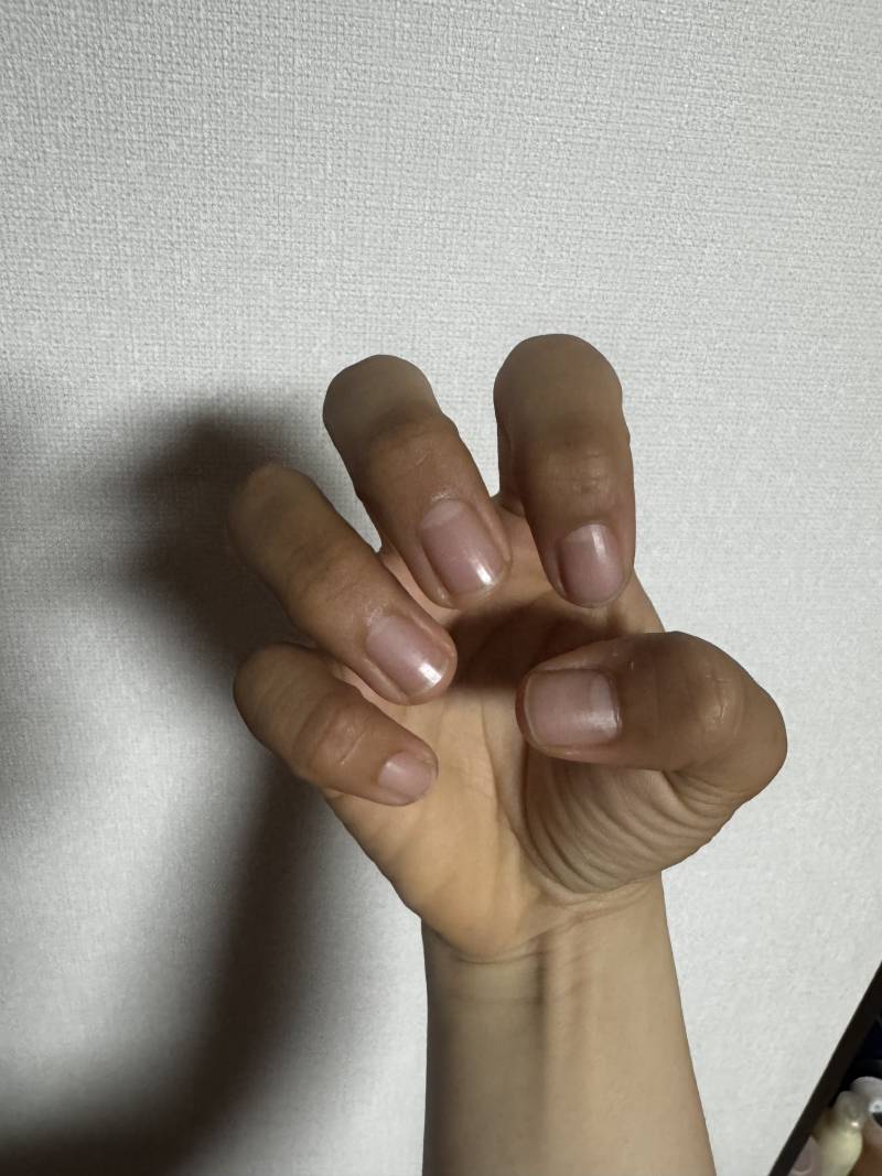 [잡담] 나 지금 이런 손톱인데 사진 같은 손톱 되려면 연장밖에 답 없을까?? | 인스티즈