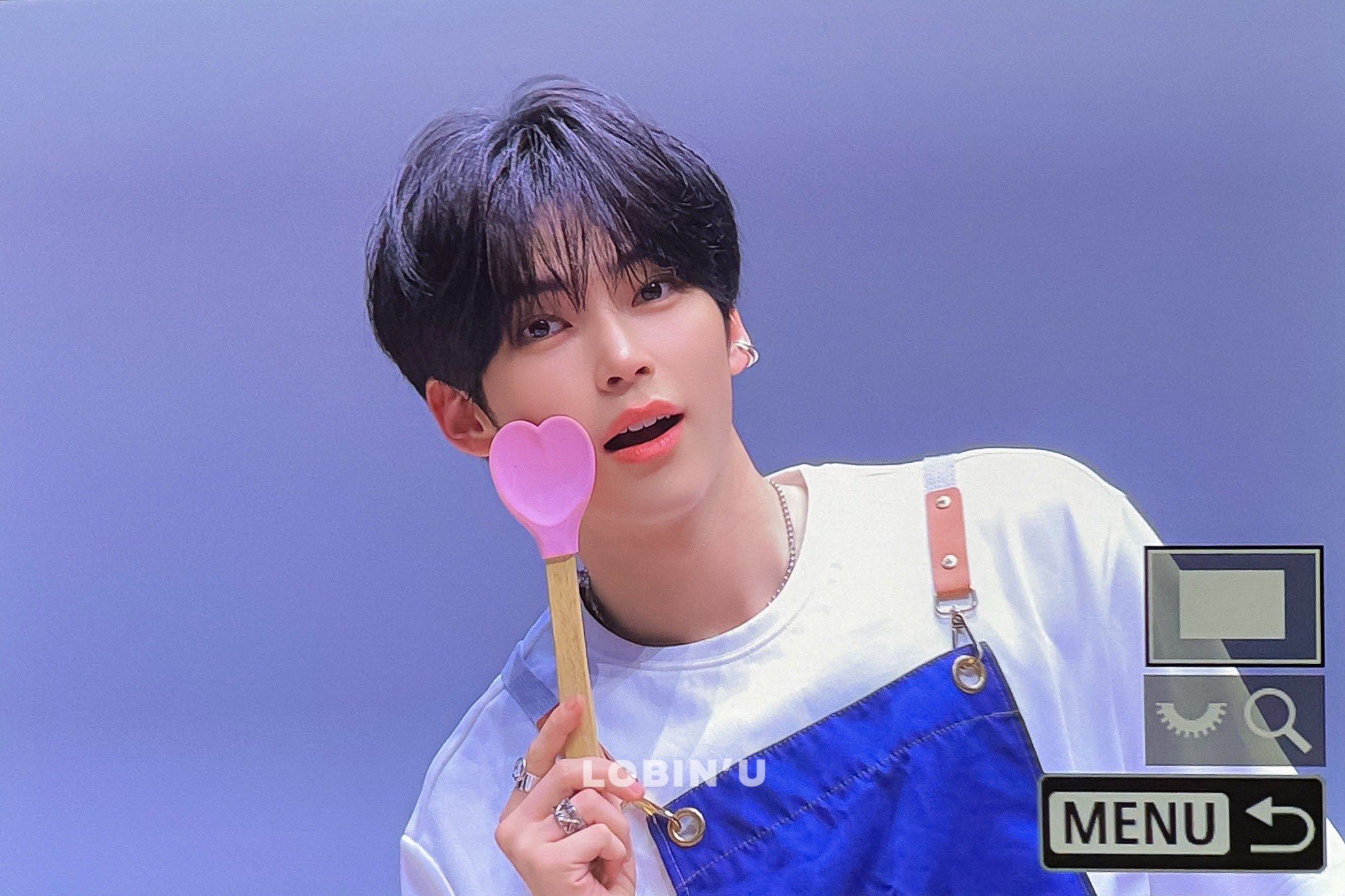 [잡담] 성한빈 팬싸사진 좋다 잘생쁨이야 | 인스티즈