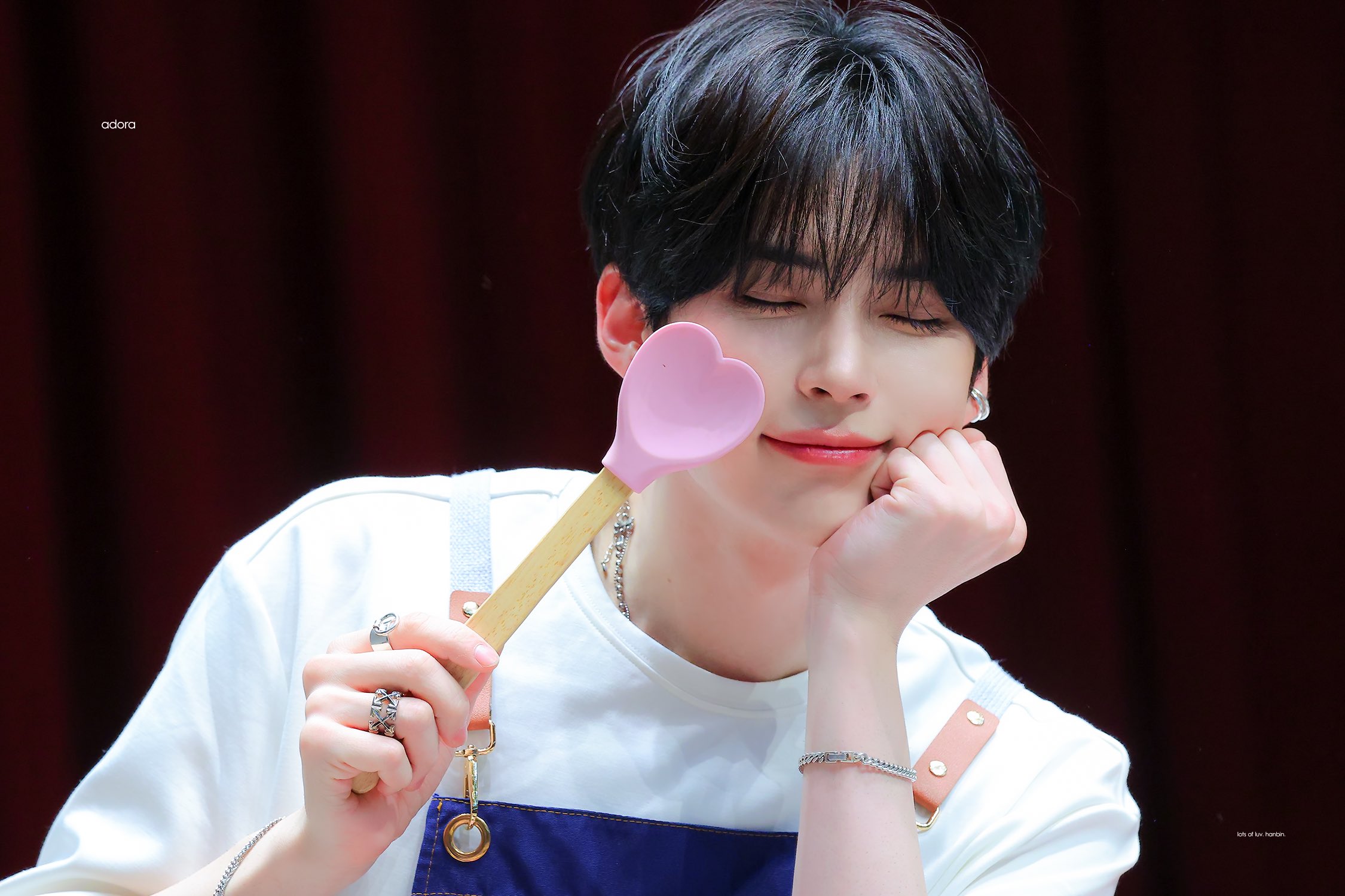 [잡담] 성한빈 팬싸사진 좋다 잘생쁨이야 | 인스티즈