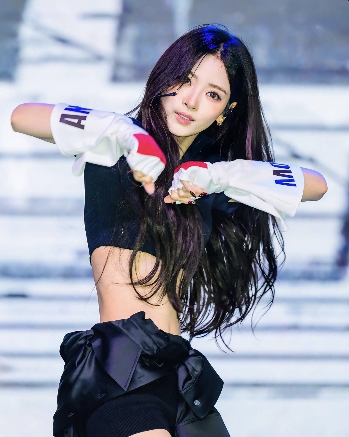 [잡담] 안나 어케 이렇게 생겼지 진짜 와.. | 인스티즈