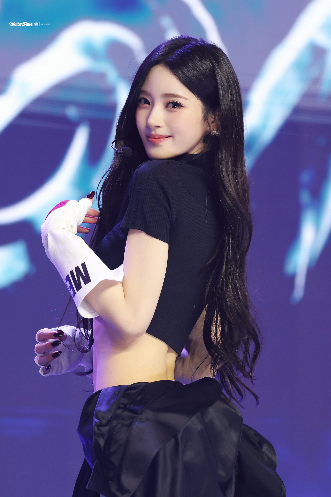 [잡담] 안나 어케 이렇게 생겼지 진짜 와.. | 인스티즈