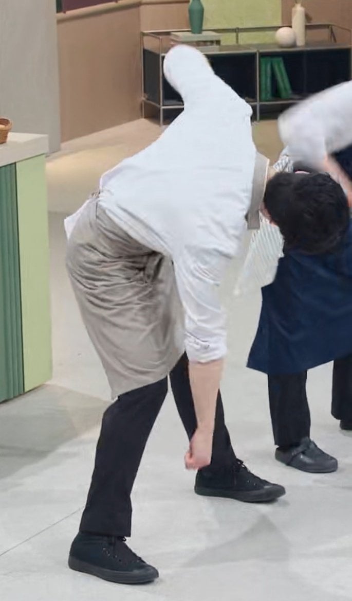 [잡담] 손종원 사지가 너무 길어서 갓 태어난 기린같음 | 인스티즈