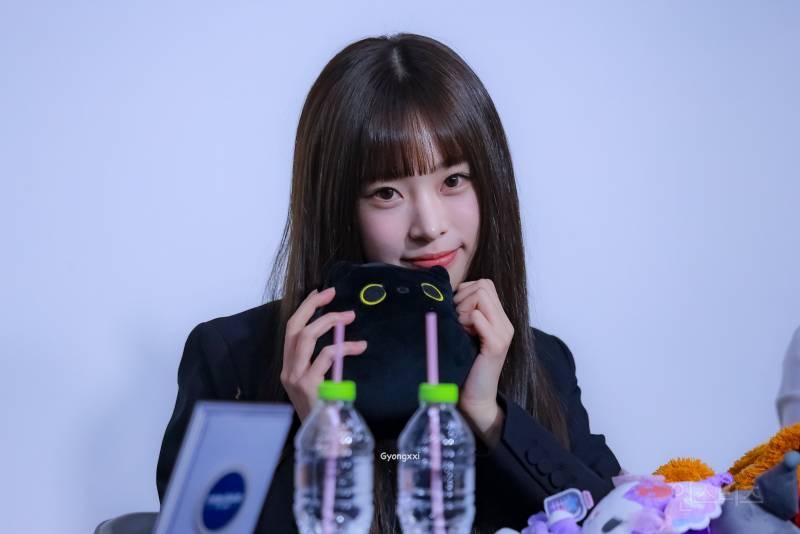 데뷔 첫 곡부터 정규에 잇츠라이브 나오는 신인 자신감 | 인스티즈