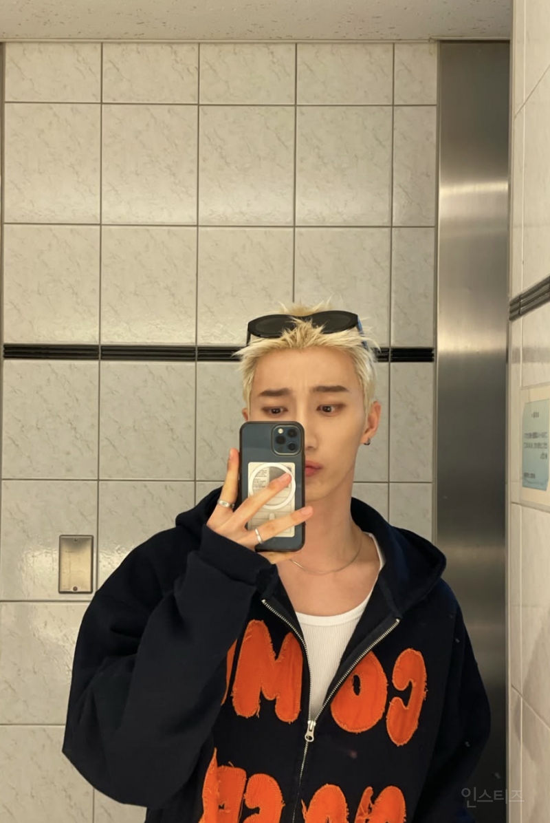 금발이랑 흑발 온도차 𝙈𝙄𝘾𝙃𝙄𝙉 연예인...JPG | 인스티즈