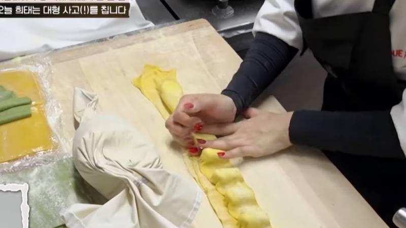 [잡담] 진심 해외 요식업하는 사람들 네일 많이 하더라 | 인스티즈