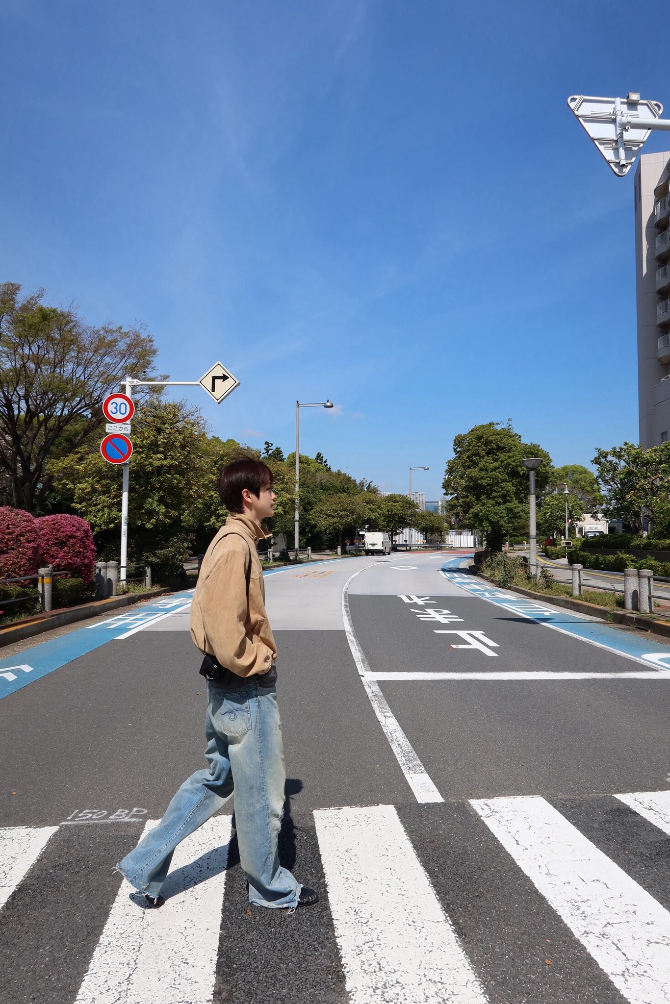 [잡담] 성찬..무슨 횡단보도에서 | 인스티즈