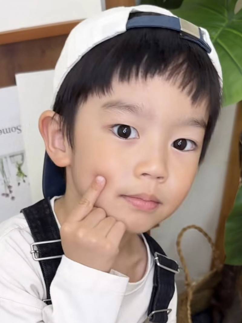 요즘 화제인 투어스 도훈 닮은 아기.jpg | 인스티즈
