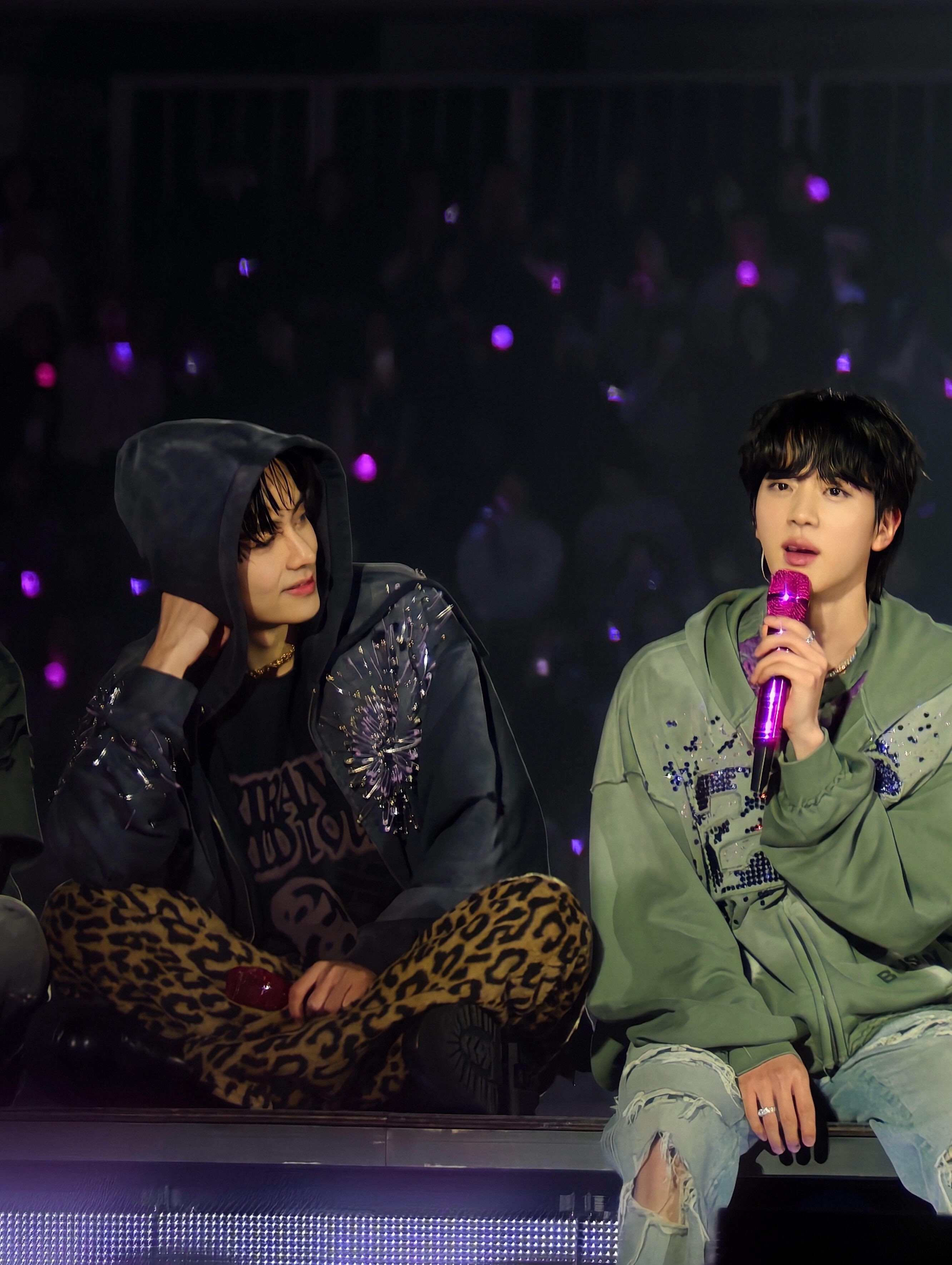 [잡담] 방탄 진 뷔 얼굴 봐 | 인스티즈