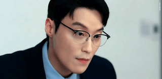 [잡담] 허남준 안경 끼면 아이홀이 가려져서 그런가 분위기 다르더라 | 인스티즈