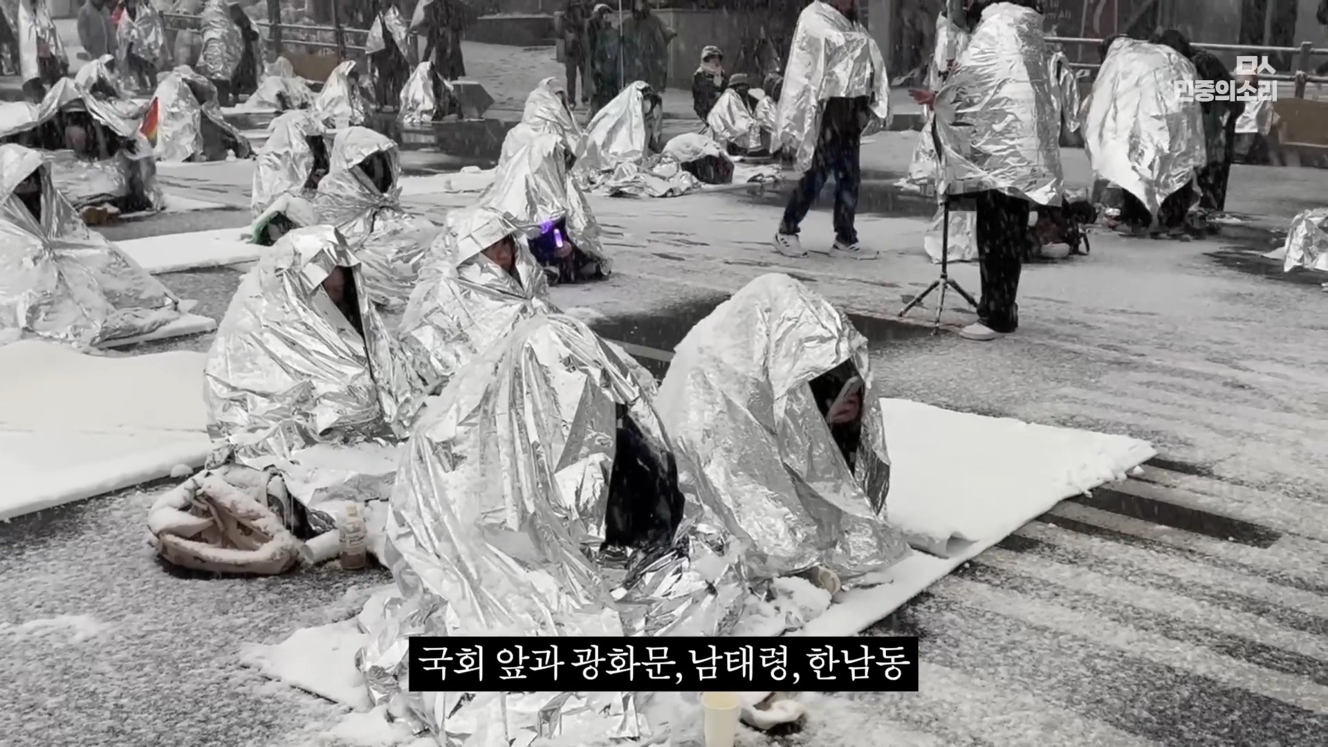 [잡담] 완전 생생한 작년 12.3 계엄 당시 국회 (이재명 당시대표 표정도 첨보는 얼굴) | 인스티즈