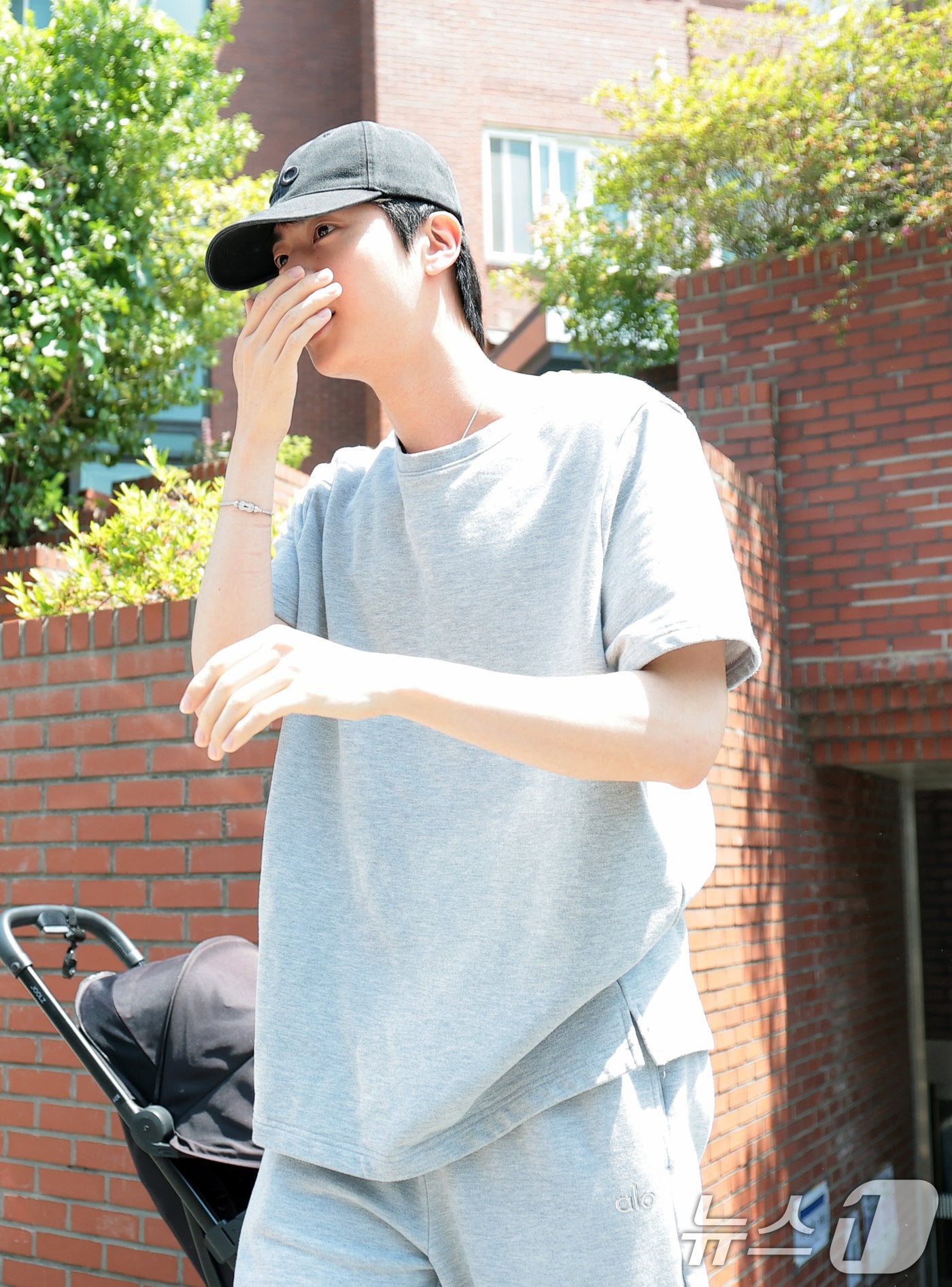 [잡담] 방탄 진 자다가 바로 투표하러 나왔나 봄ㅋㅋㅋㅋ | 인스티즈