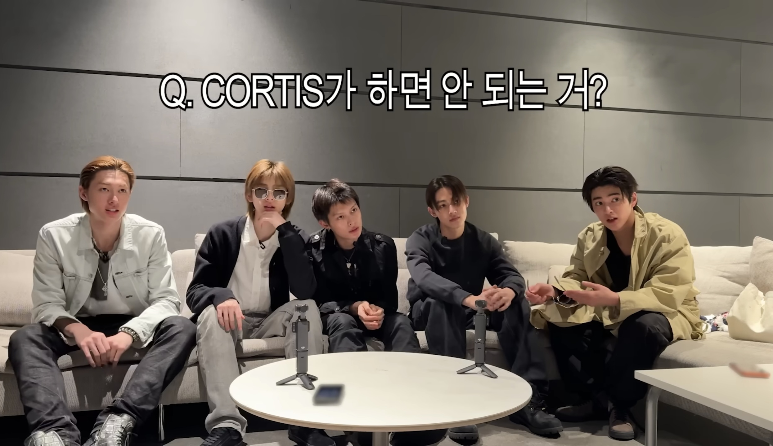 [잡담] 코르티스 제임스 개웃기네 ㅋㅋㅋ | 인스티즈