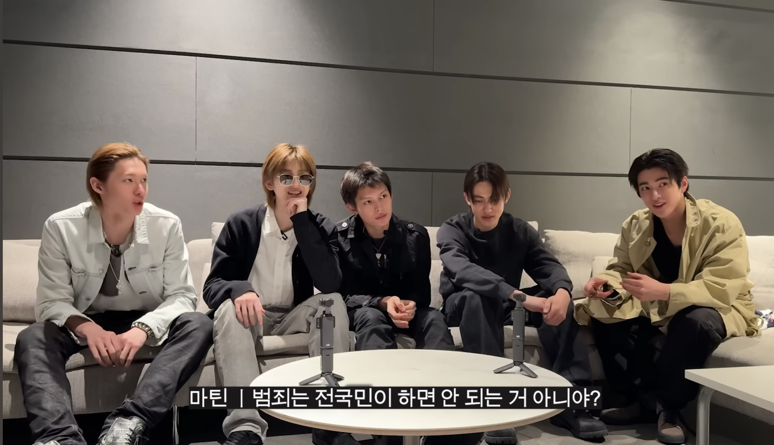 [잡담] 코르티스 제임스 개웃기네 ㅋㅋㅋ | 인스티즈