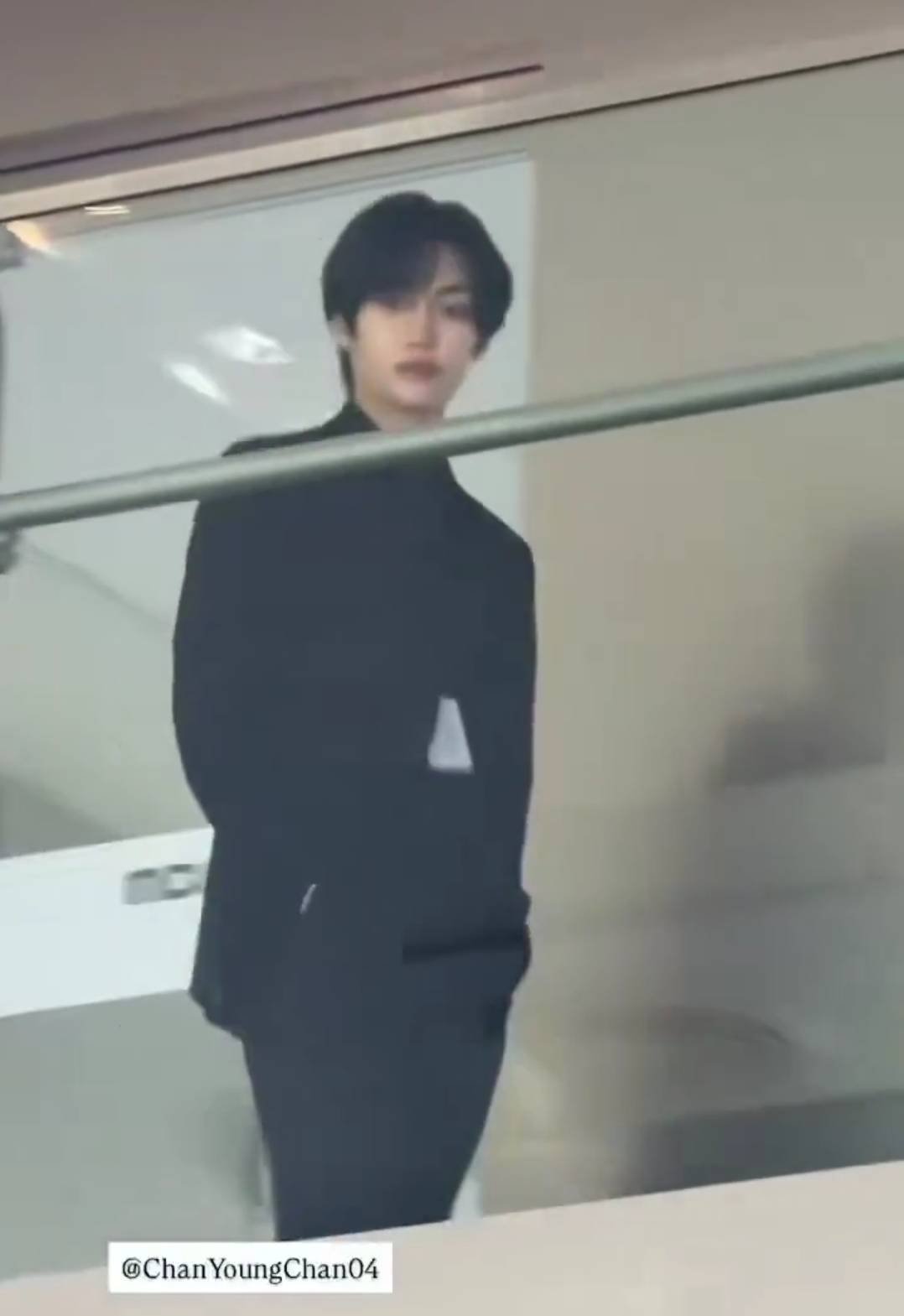 [잡담] mbc에서 찍힌 라이브 원빈 폰카 실물.. | 인스티즈