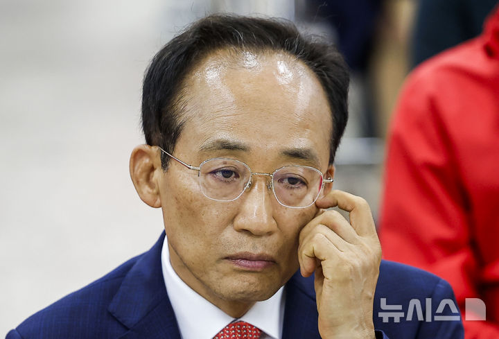 [정보/소식] 출구조사 지켜보는 추경호 | 인스티즈