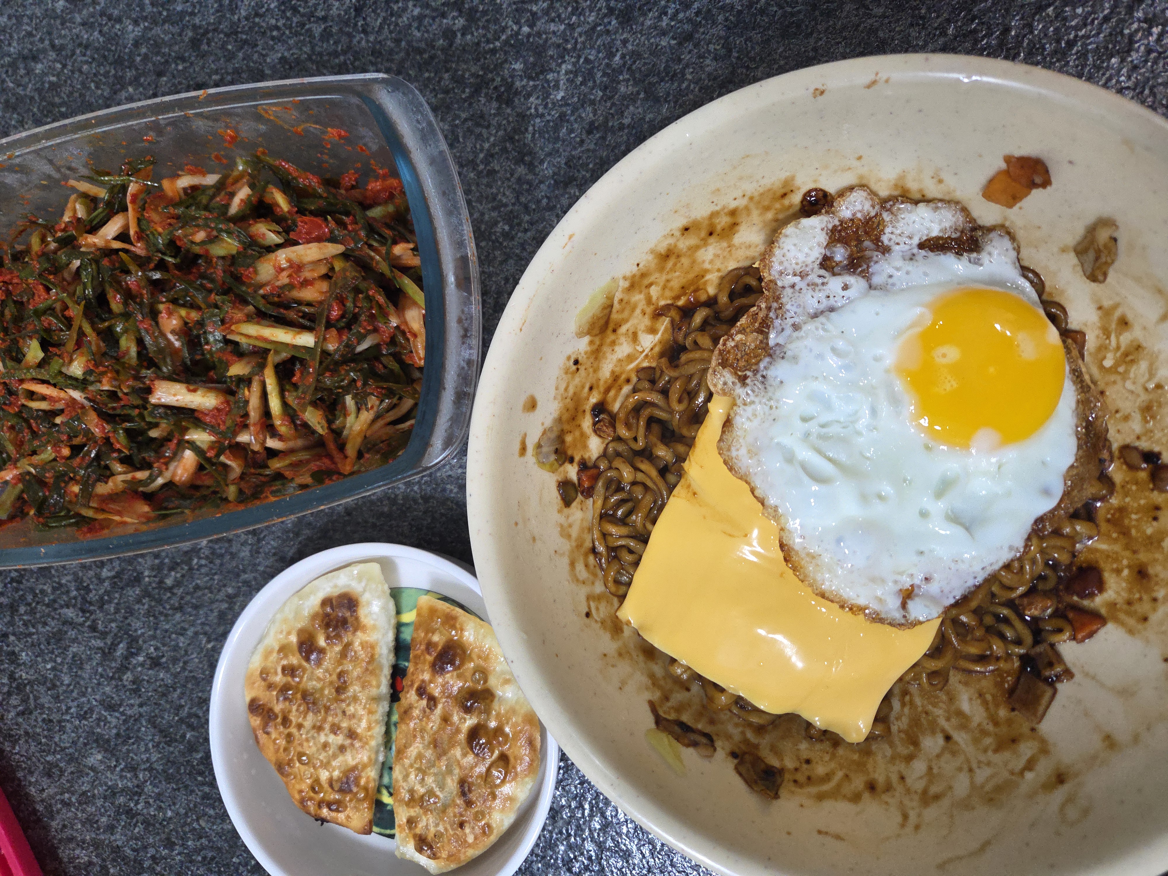 [잡담] 못 참겠다 섹시 야식 먹는다 | 인스티즈