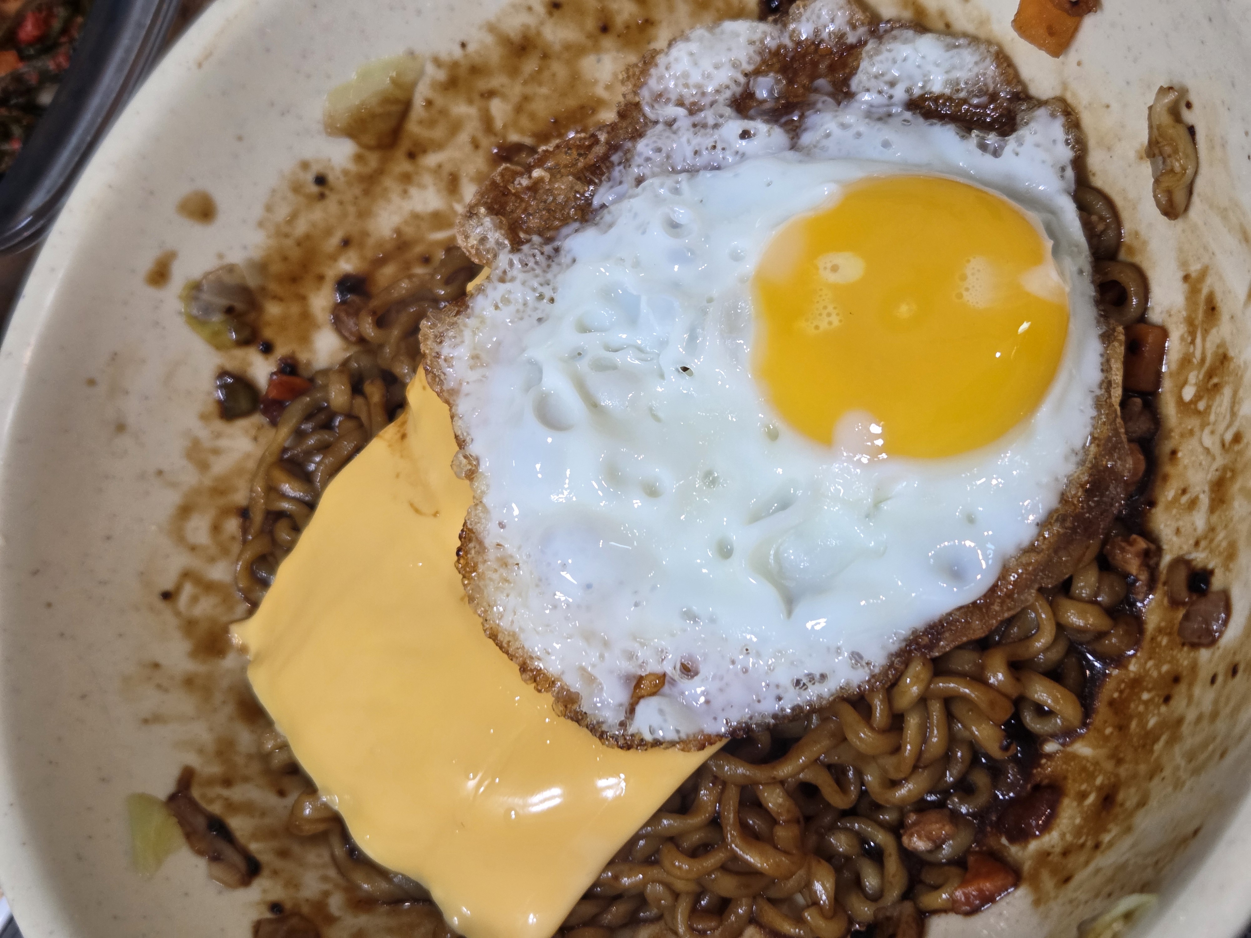 [잡담] 못 참겠다 섹시 야식 먹는다 | 인스티즈