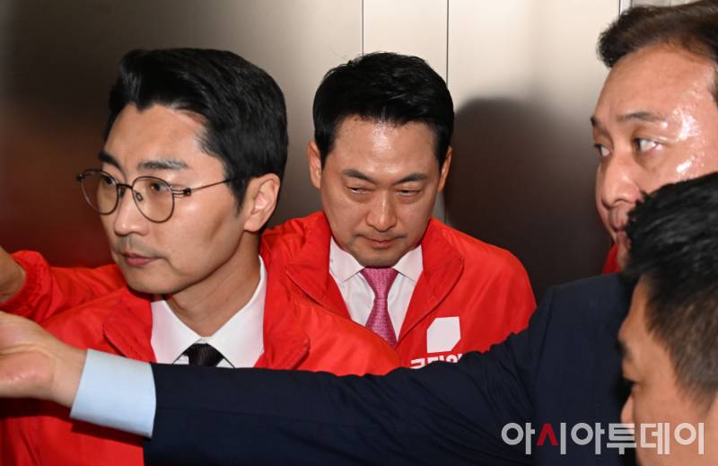[잡담] 국힘 장동혁 표정....... | 인스티즈