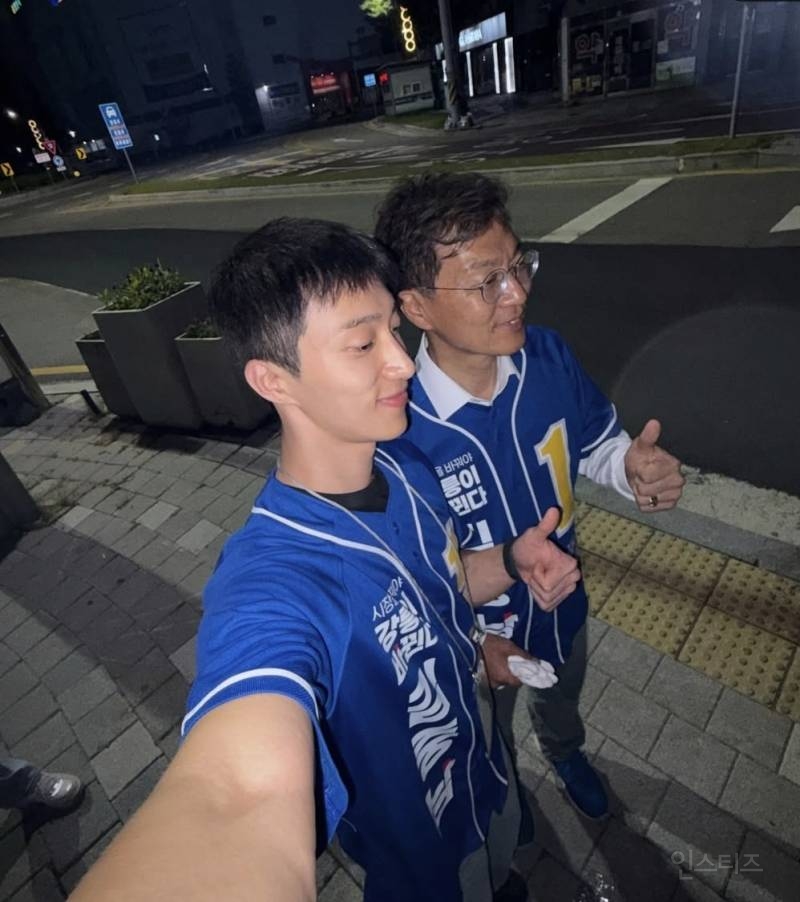 아빠 덕질하는것 같은 가수 근황.jpg | 인스티즈