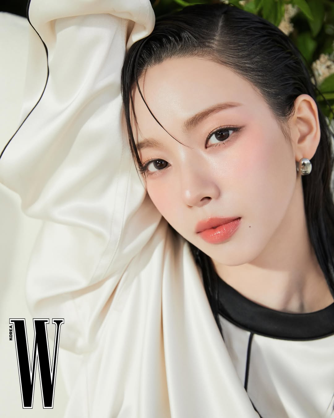 [잡담] 260604 카리나 w Korea x 샤넬뷰티 NEW 화보 | 인스티즈