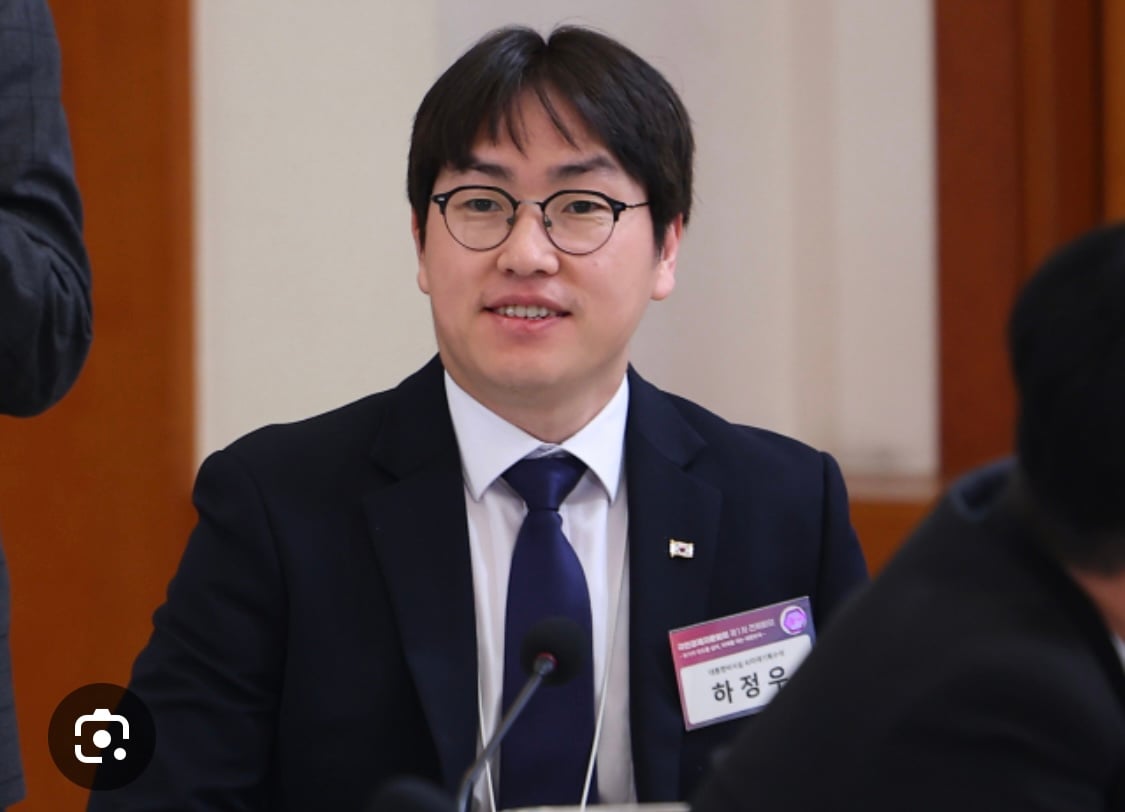 [잡담] 근데 하정우 너무 어려보임 ㅠ (n) | 인스티즈