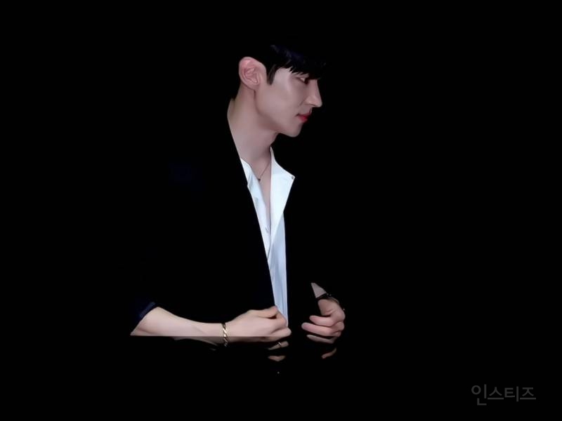옆모습이 남다른 배우 이제훈 | 인스티즈
