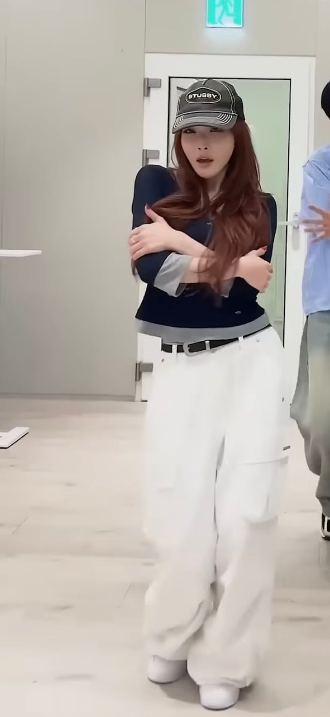 [잡담] 청하 옷 정보 아는 익인이 있낭 | 인스티즈