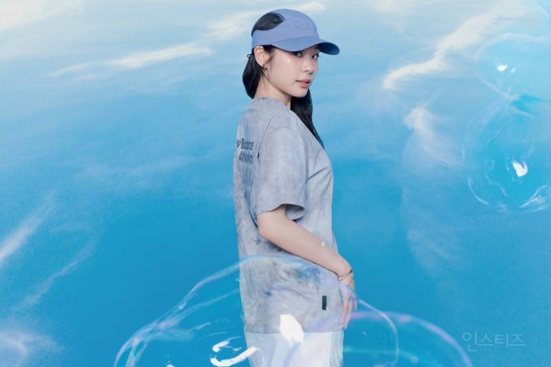 뉴발란스 새 화보 공개한 김연아 | 인스티즈