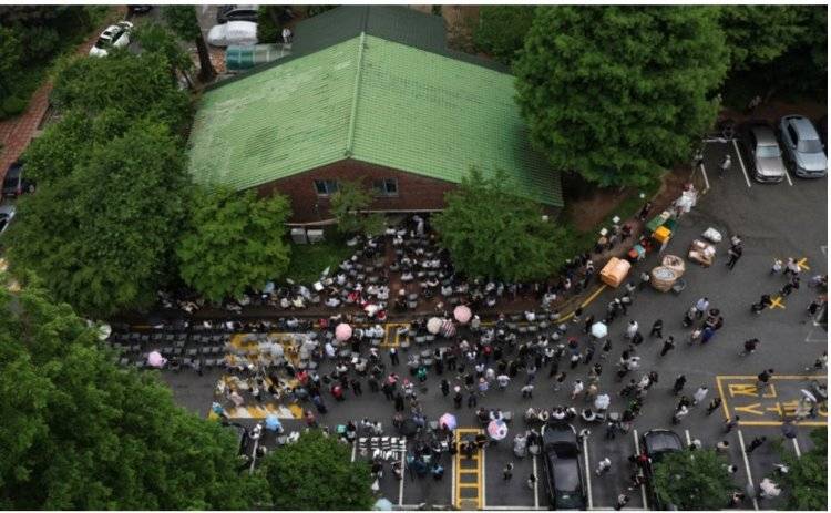 [잡담] 무력으로 진압해야되는 시위와 평화시위 차이 모르는 사람들을 위해 설명해줄게 | 인스티즈