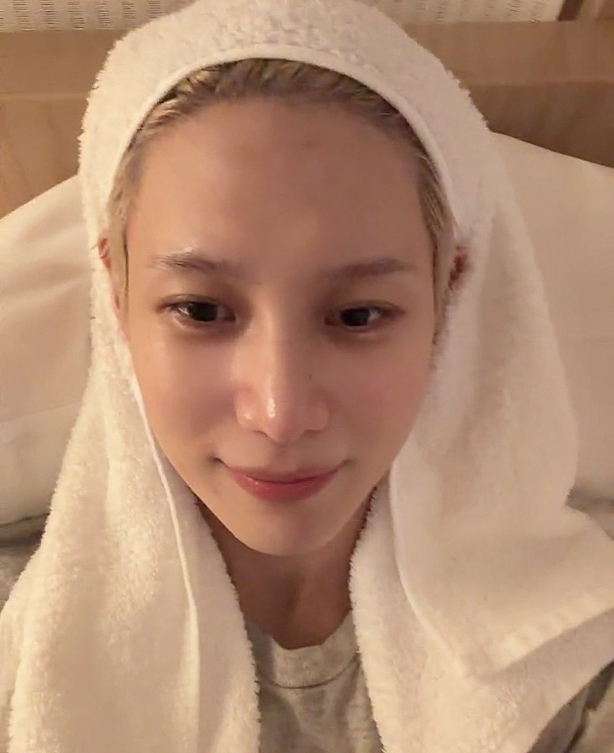 [잡담] 태민 엉망진창 마스크팩 붙이고 라방하는거 귀여움 | 인스티즈