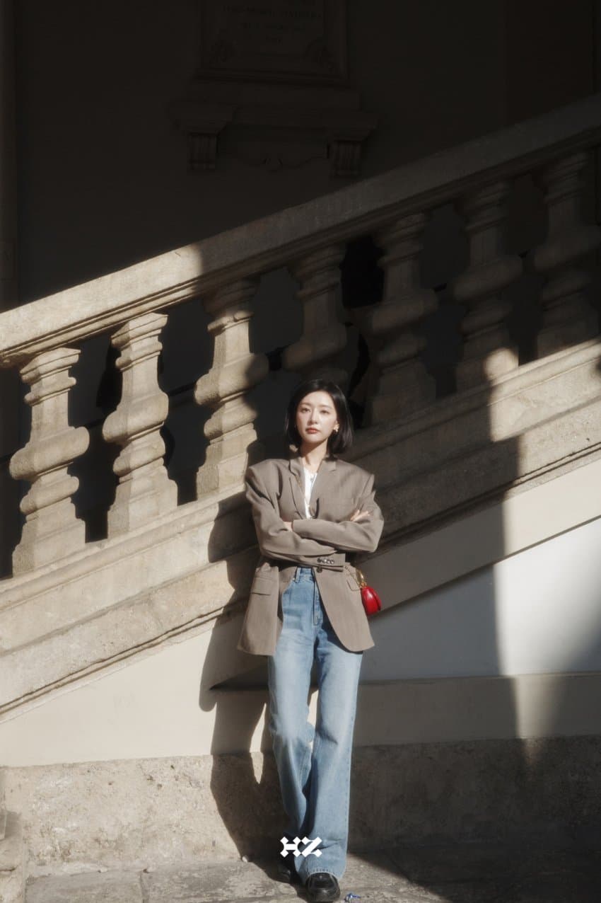 [잡담] 소속사 공계에 올라온 밀라노 단발 김지원 | 인스티즈