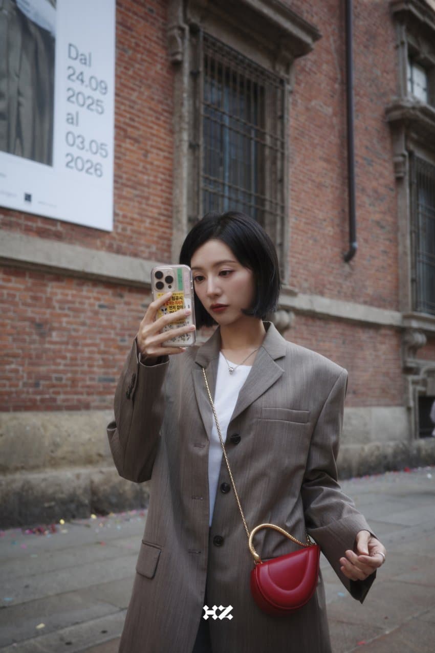 [잡담] 소속사 공계에 올라온 밀라노 단발 김지원 | 인스티즈