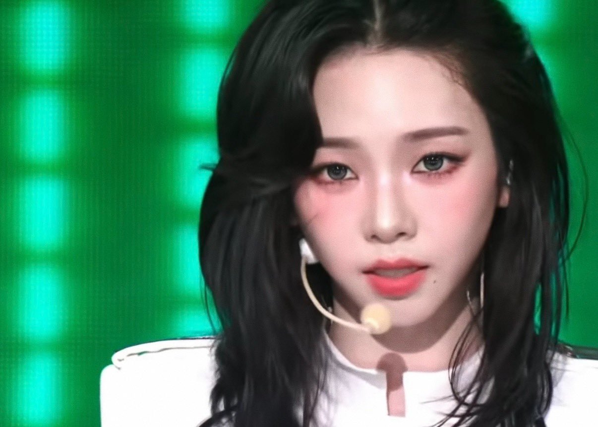 [잡담] 260605 뮤직뱅크 카리나 레모네이드 엔딩 | 인스티즈