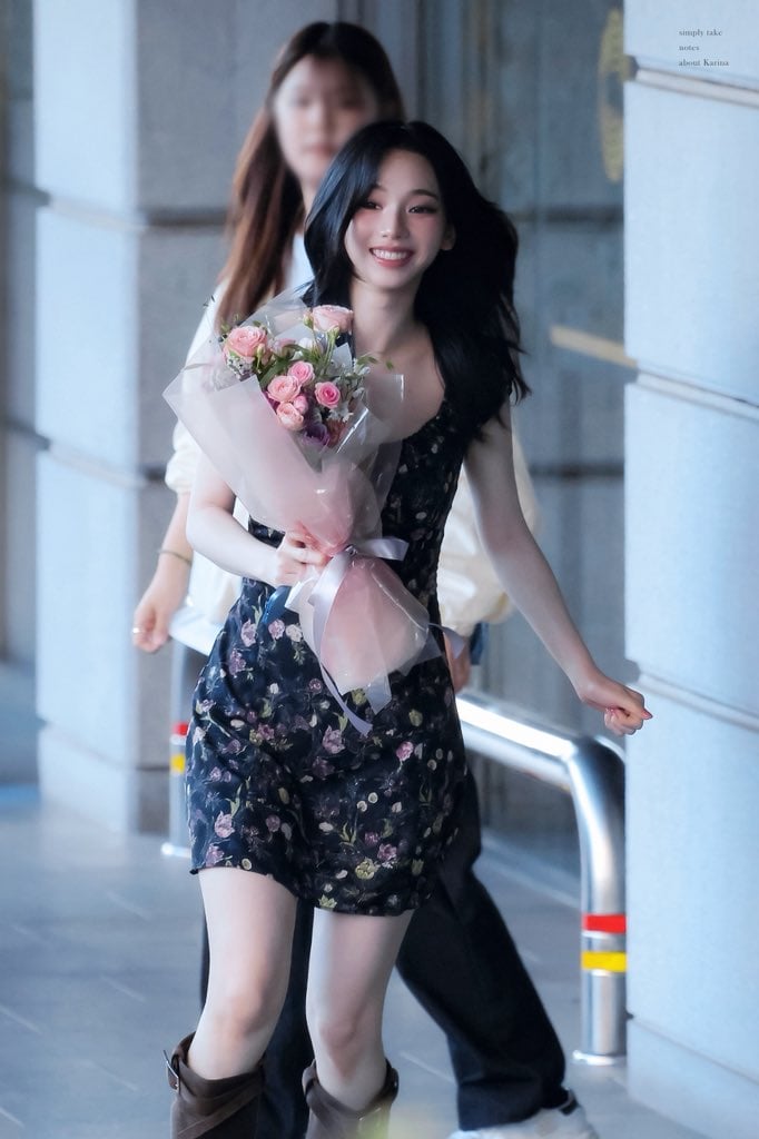 [잡담] 오늘 뮤뱅 퇴근한 카리나 | 인스티즈