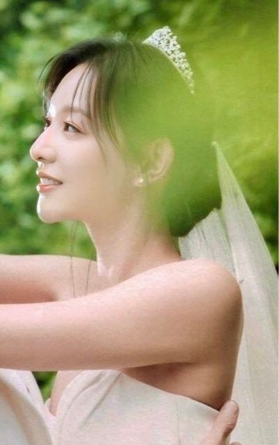 [잡담] 김지원) 다시봐도 예뻤던 웨딩드레스입은 홍해인(김지원) | 인스티즈