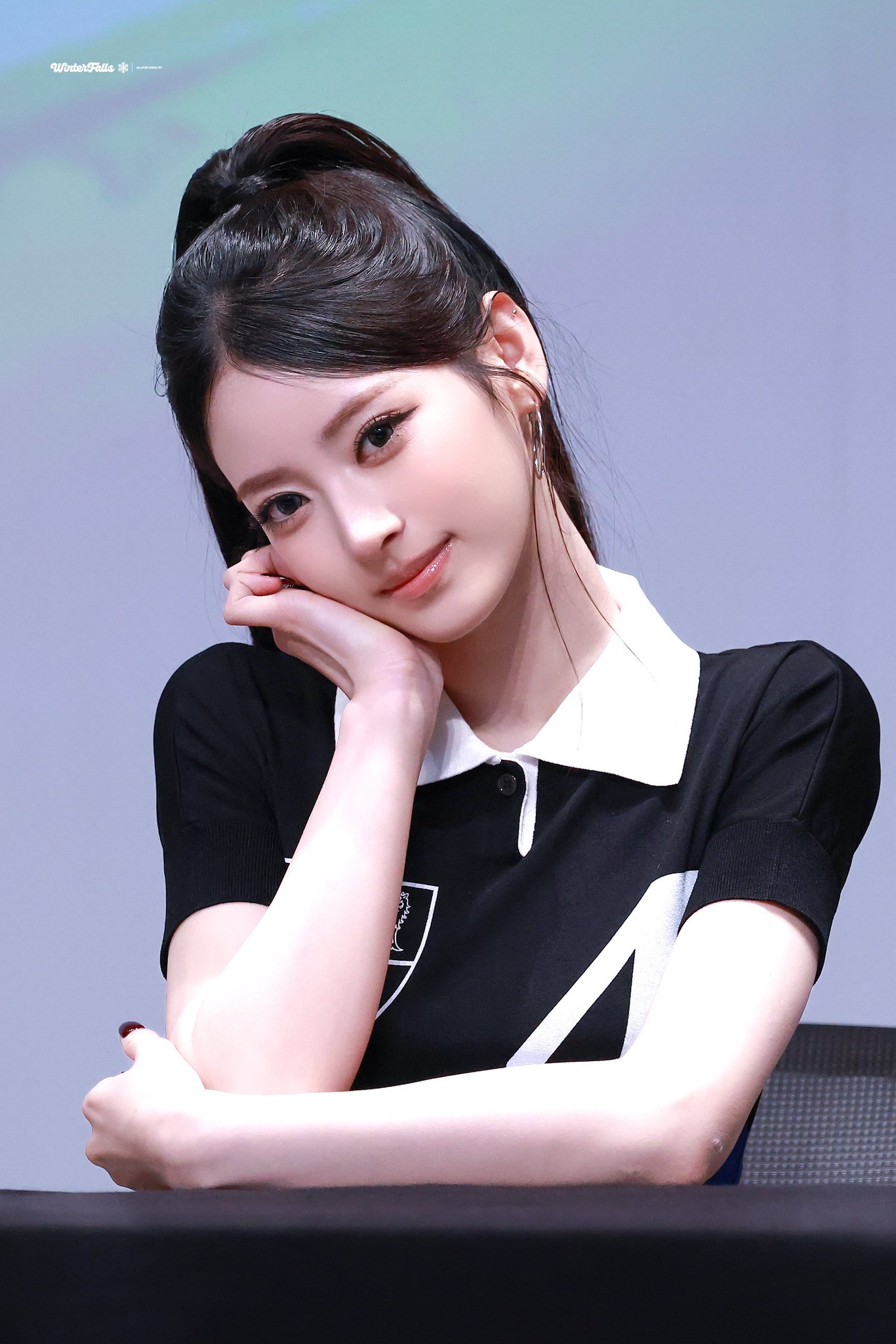 [잡담] 초미녀가 코앞에서 이렇게 쳐다봐주면 | 인스티즈