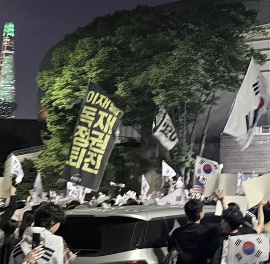 [정보/소식] 진짜로 많이 모인 올림픽공원 재선거 시위현장 | 인스티즈
