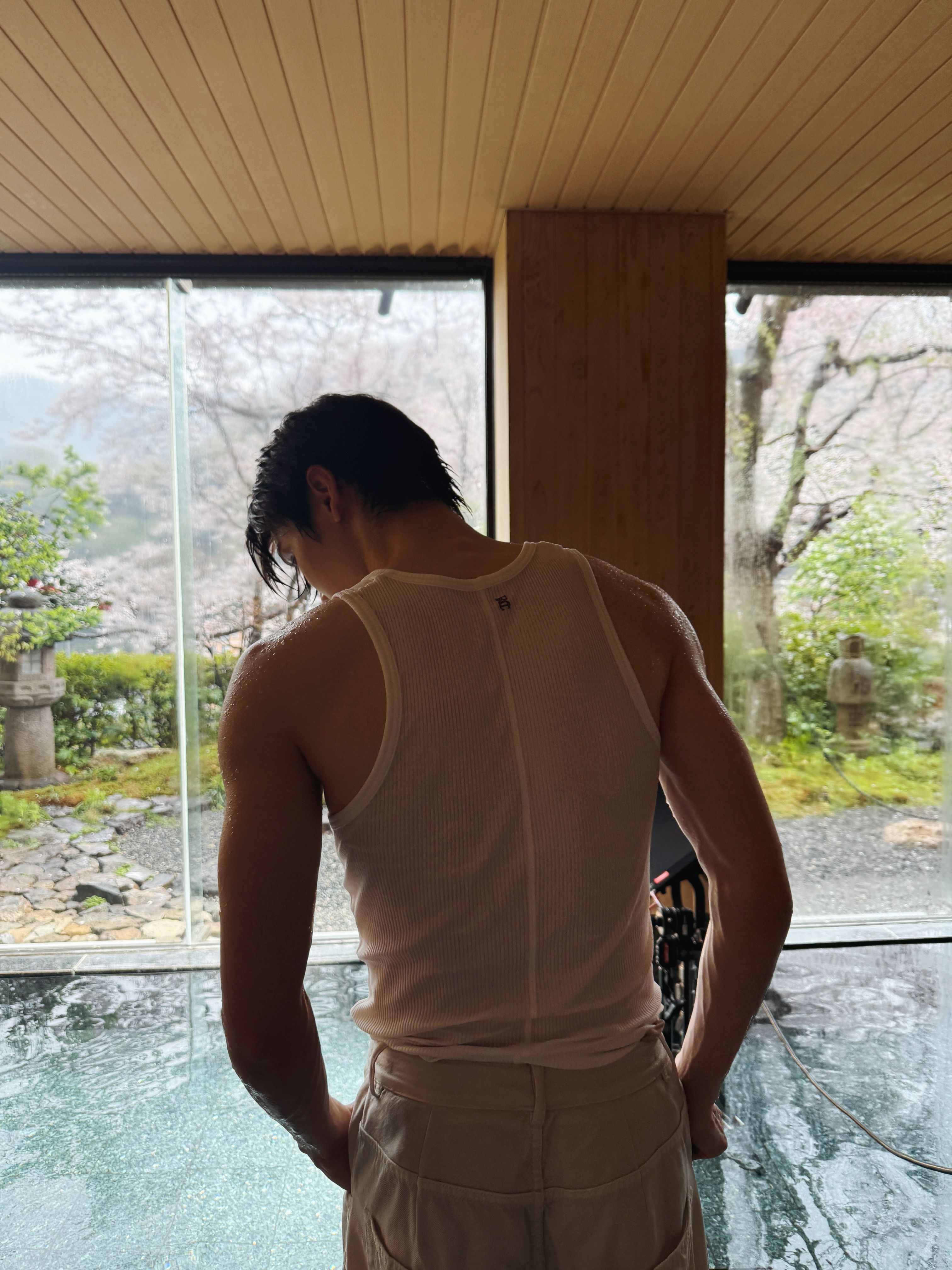 [잡담] 성찬 얼굴이랑 몸 갭이.. | 인스티즈