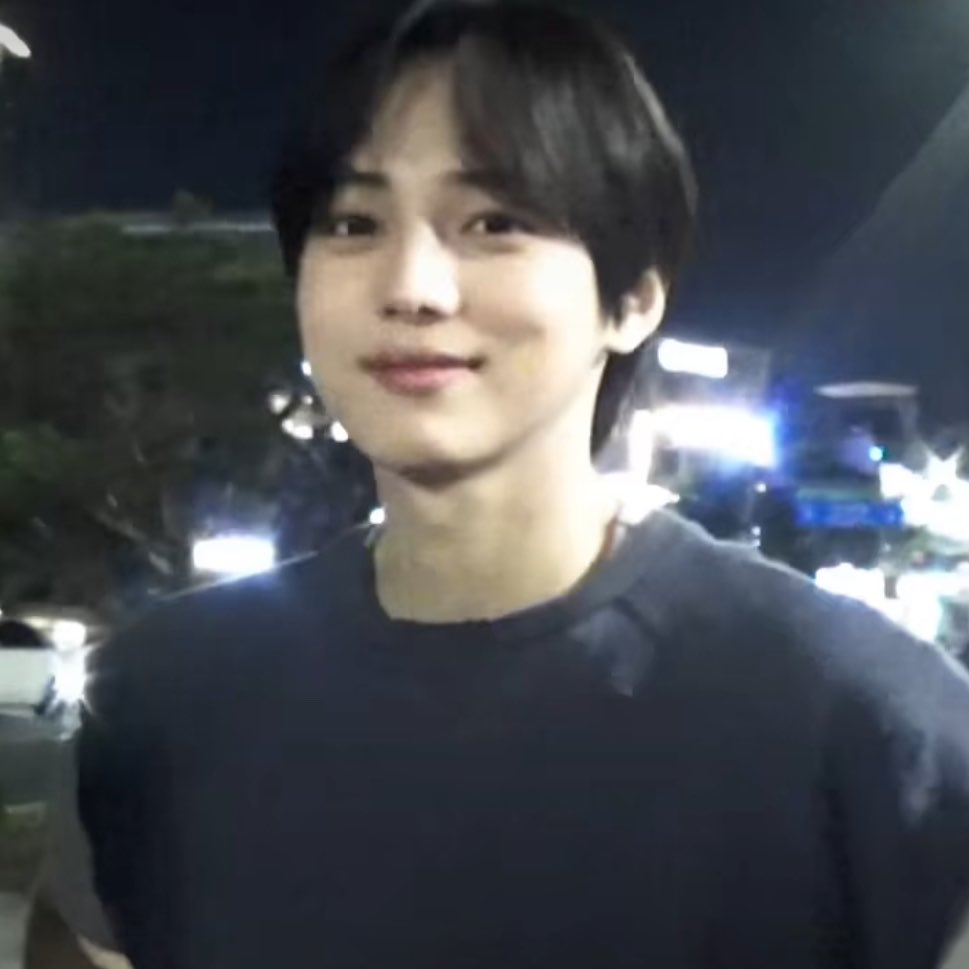 [잡담] 와...나 개훈남 발견함 | 인스티즈
