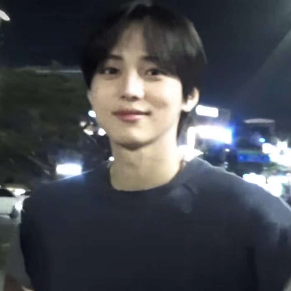 [잡담] 와...나 개훈남 발견함 | 인스티즈