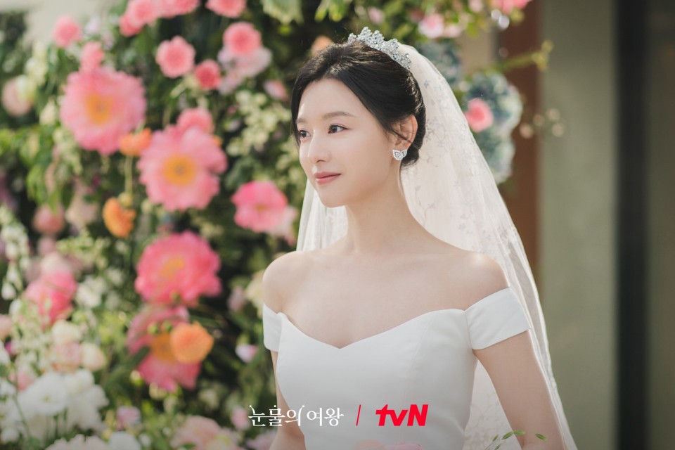 [잡담] 다시봐도 레전드였던 눈물의여왕 웨딩드레스 입은 김지원 | 인스티즈