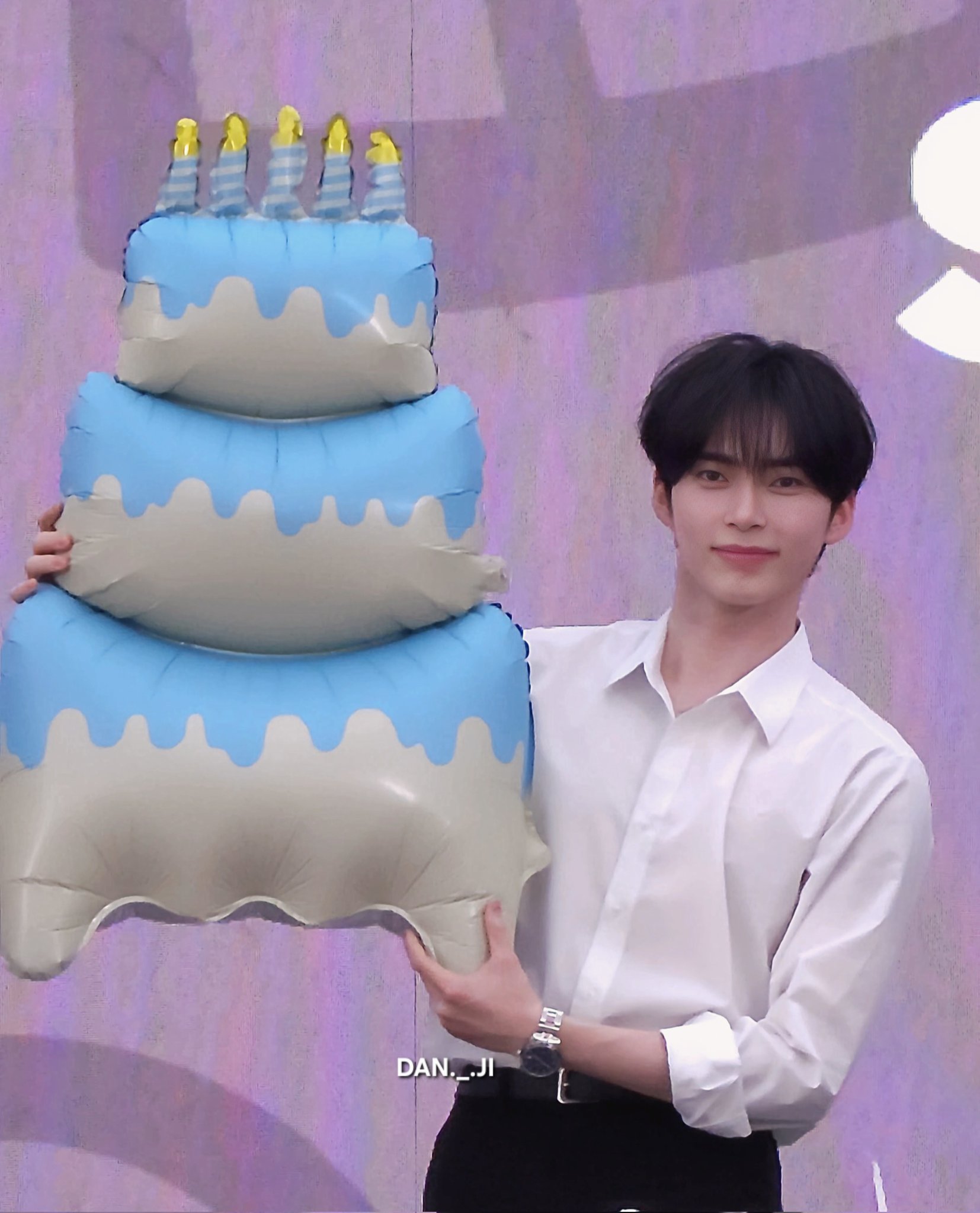 [잡담] 성한빈 오늘 중국팬싸 잘생쁨이야 | 인스티즈