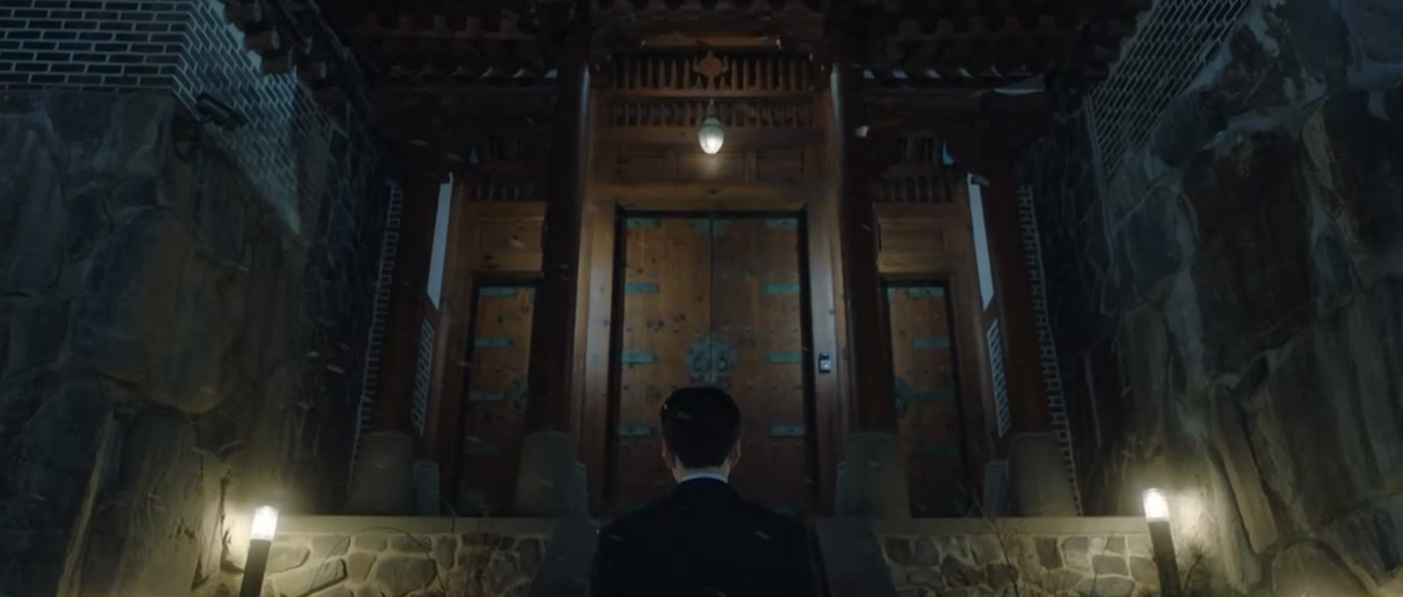 [잡담] 멋진신세계) 나 오늘 최문도 무릎꿇는 부분 연출 꼭 조선씬같아서 칭찬할랬는데 악 | 인스티즈