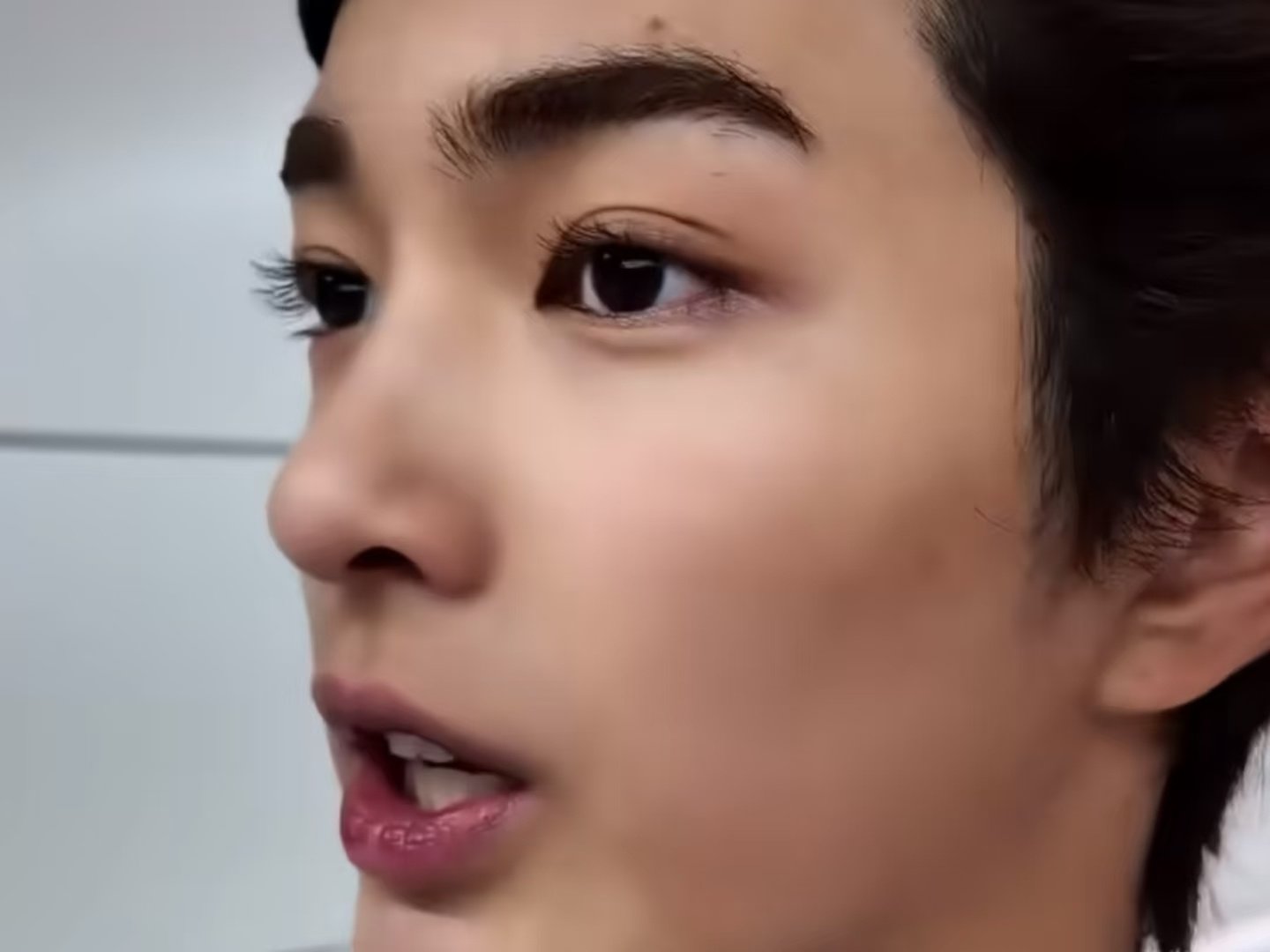[잡담] 건호 속눈썹 줠라 예뽀 | 인스티즈