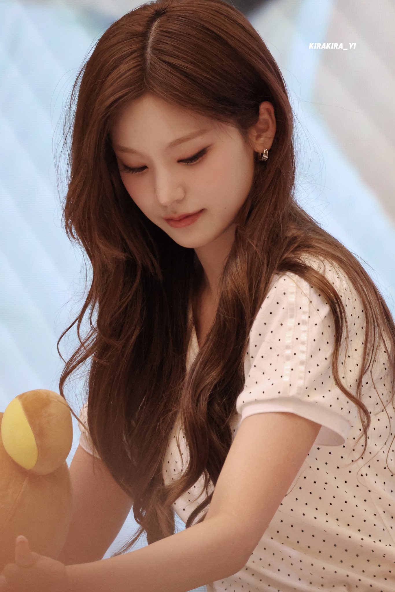 [잡담] 예지 머리바꾼거 잘어울린다 | 인스티즈