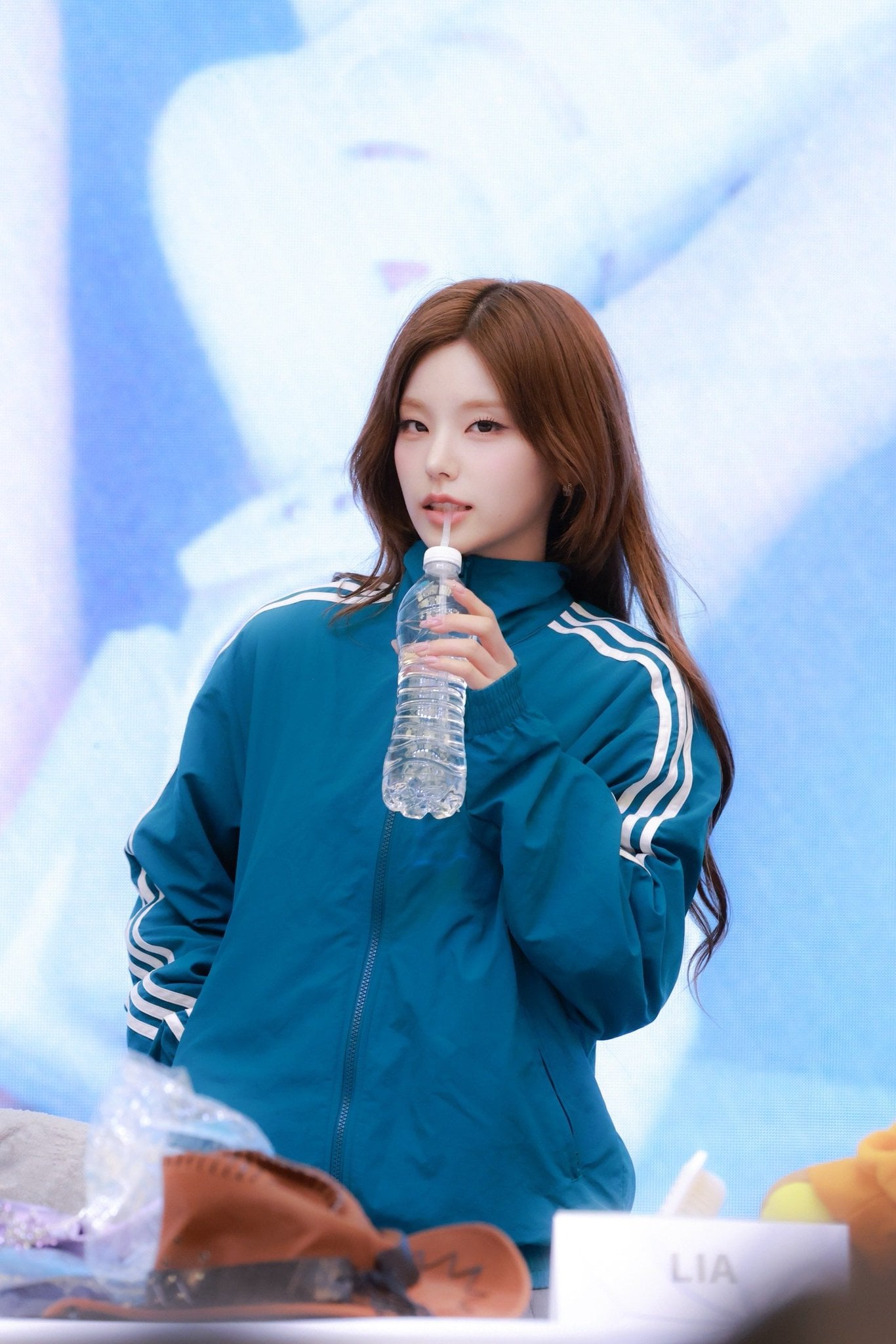 [잡담] 예지 머리바꾼거 잘어울린다 | 인스티즈