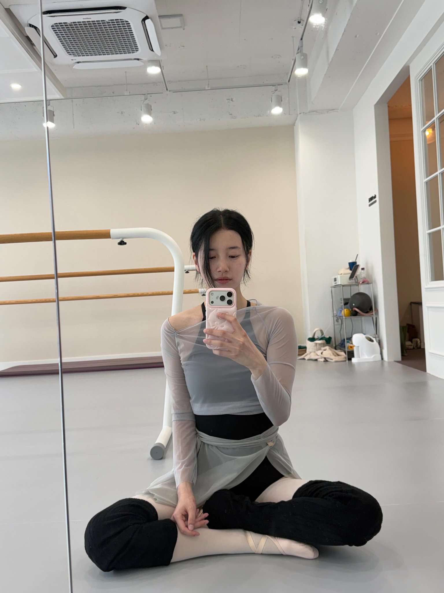[잡담] 수지 인스타 올라왔다 | 인스티즈