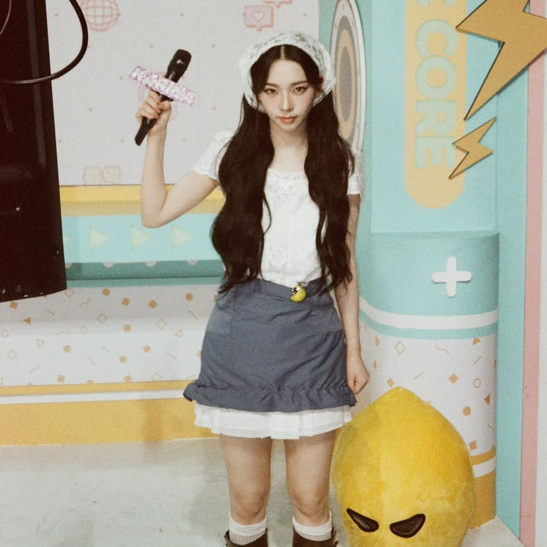 [잡담] 음악중심 PD님 인스타 올린 두건 카리나 사진 | 인스티즈